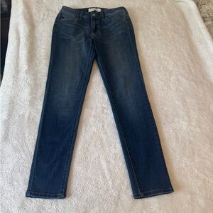 KanCan Estilo Jeans Size 7/27 Skinny Jeans